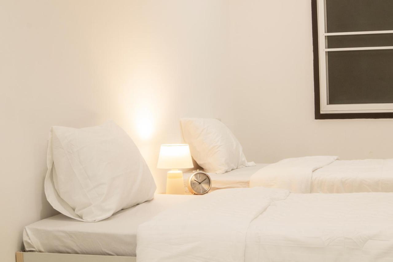 ตะวันแมนชั่น Apartment Ban Na Kha Luaran gambar