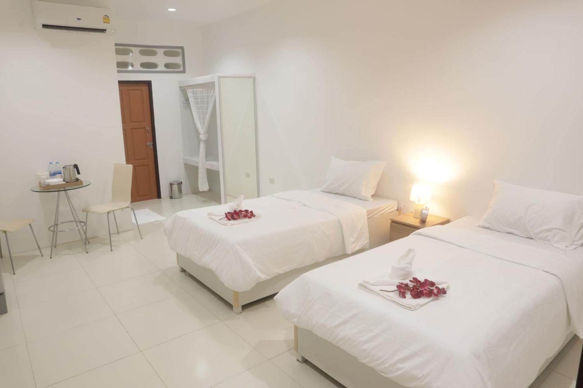 ตะวันแมนชั่น Apartment Ban Na Kha Luaran gambar